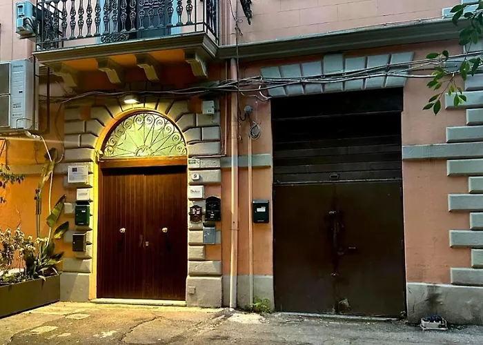 Sant'Oliva House